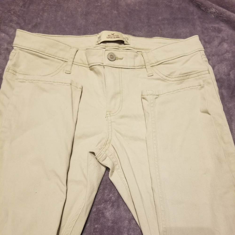 Hollister pance